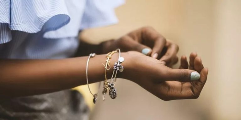 The Latest Trends in Bracelet Fashion